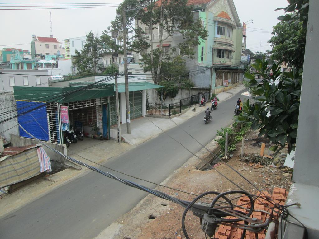 Ngoc Phuong Hotel Bao Loc Exterior photo